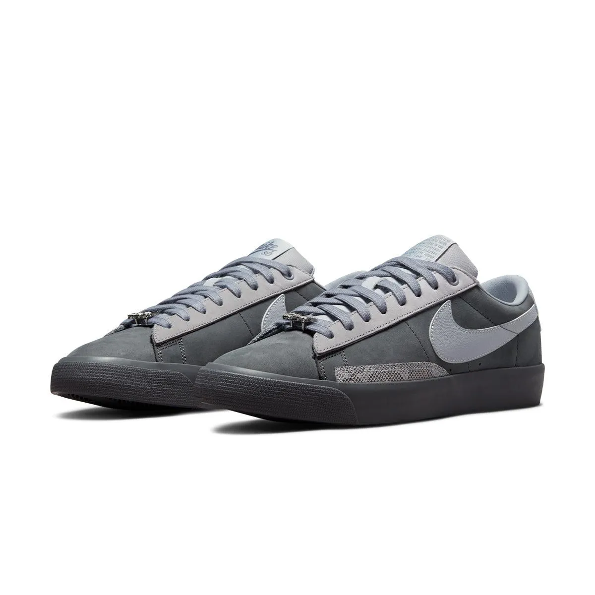 '  FPAR SB Zoom Blazer Low 'Cool Grey'