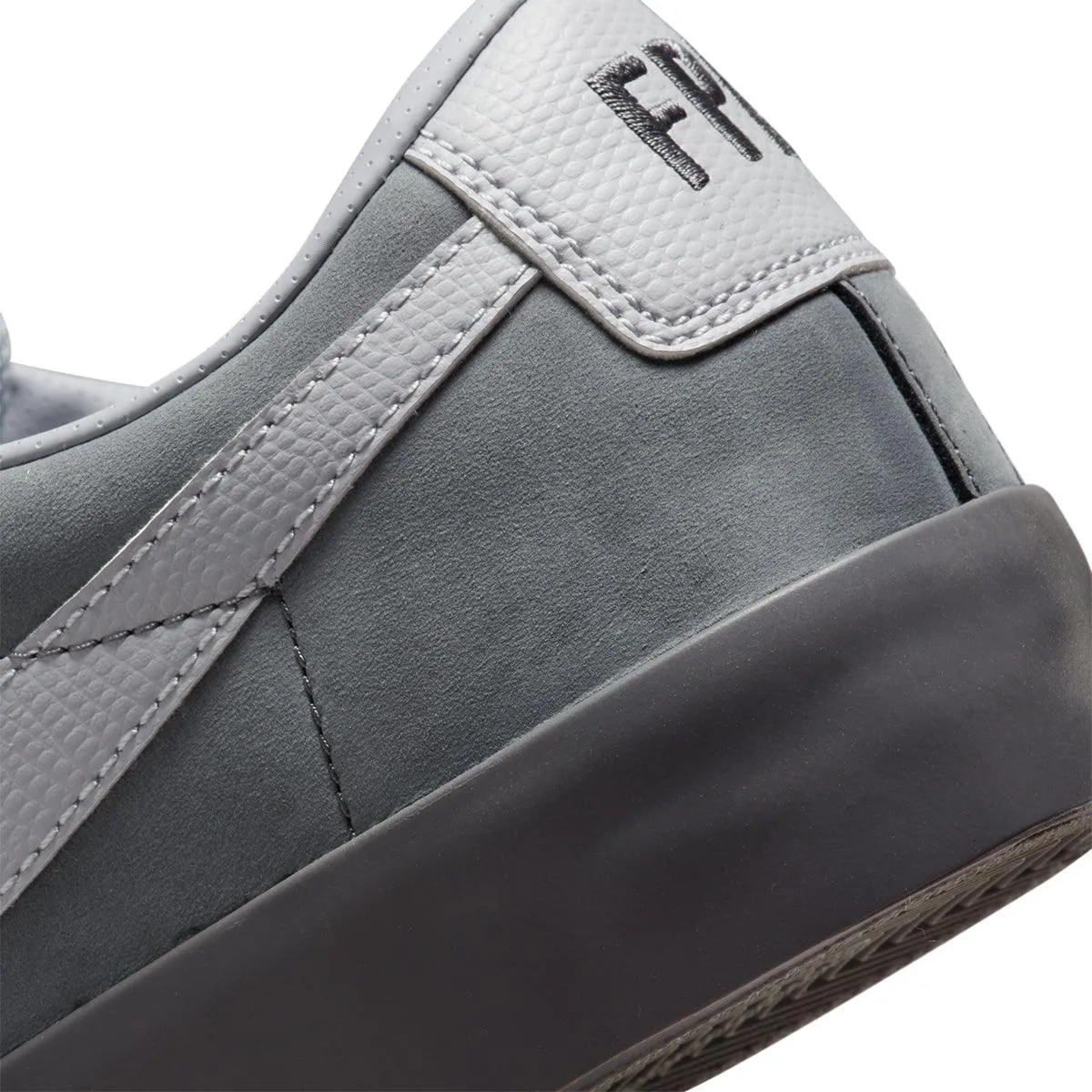 '  FPAR SB Zoom Blazer Low 'Cool Grey'