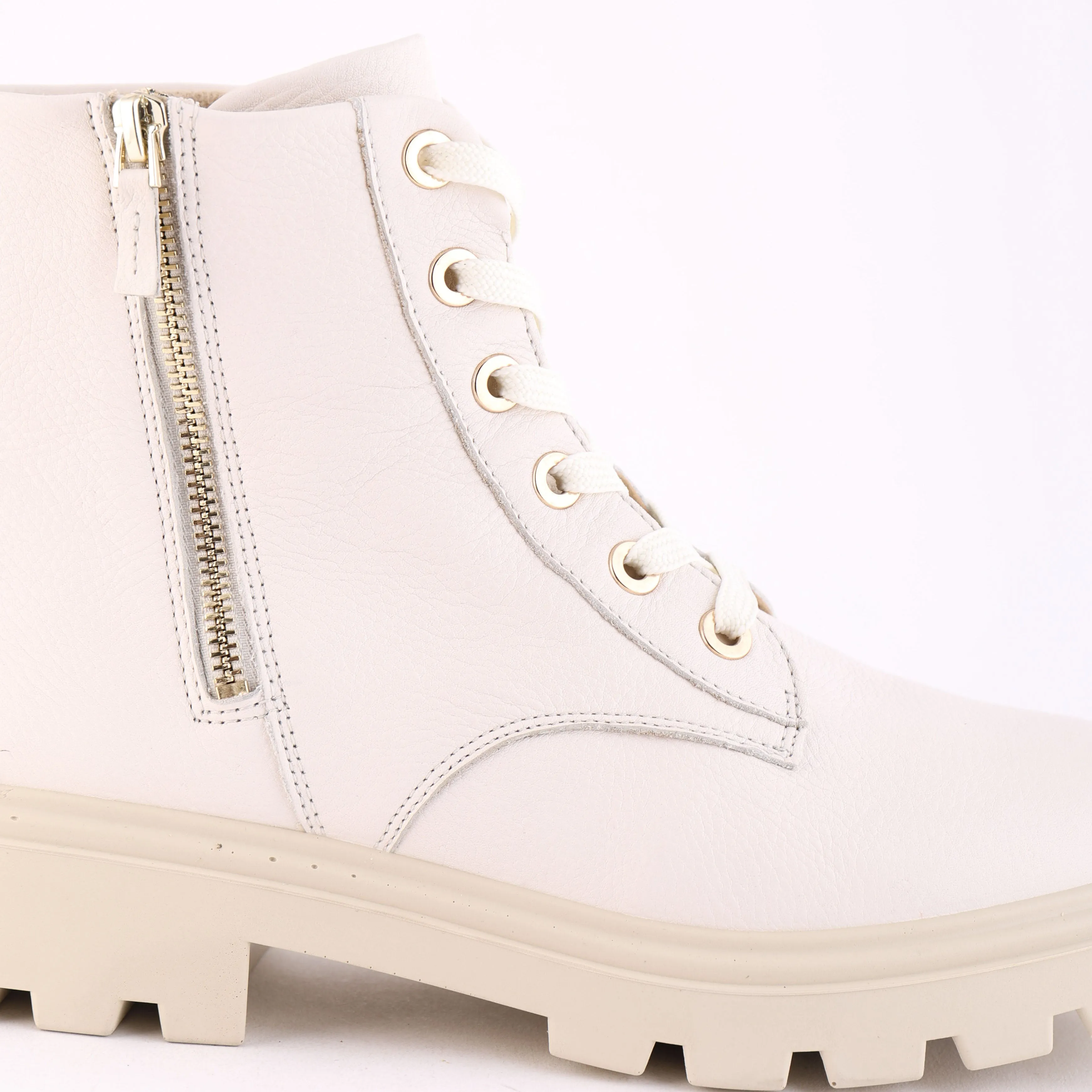59104 Off White