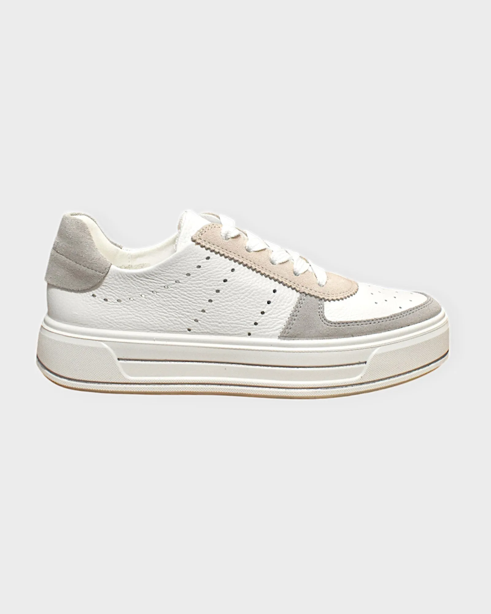 Ara 04H Size 6 only