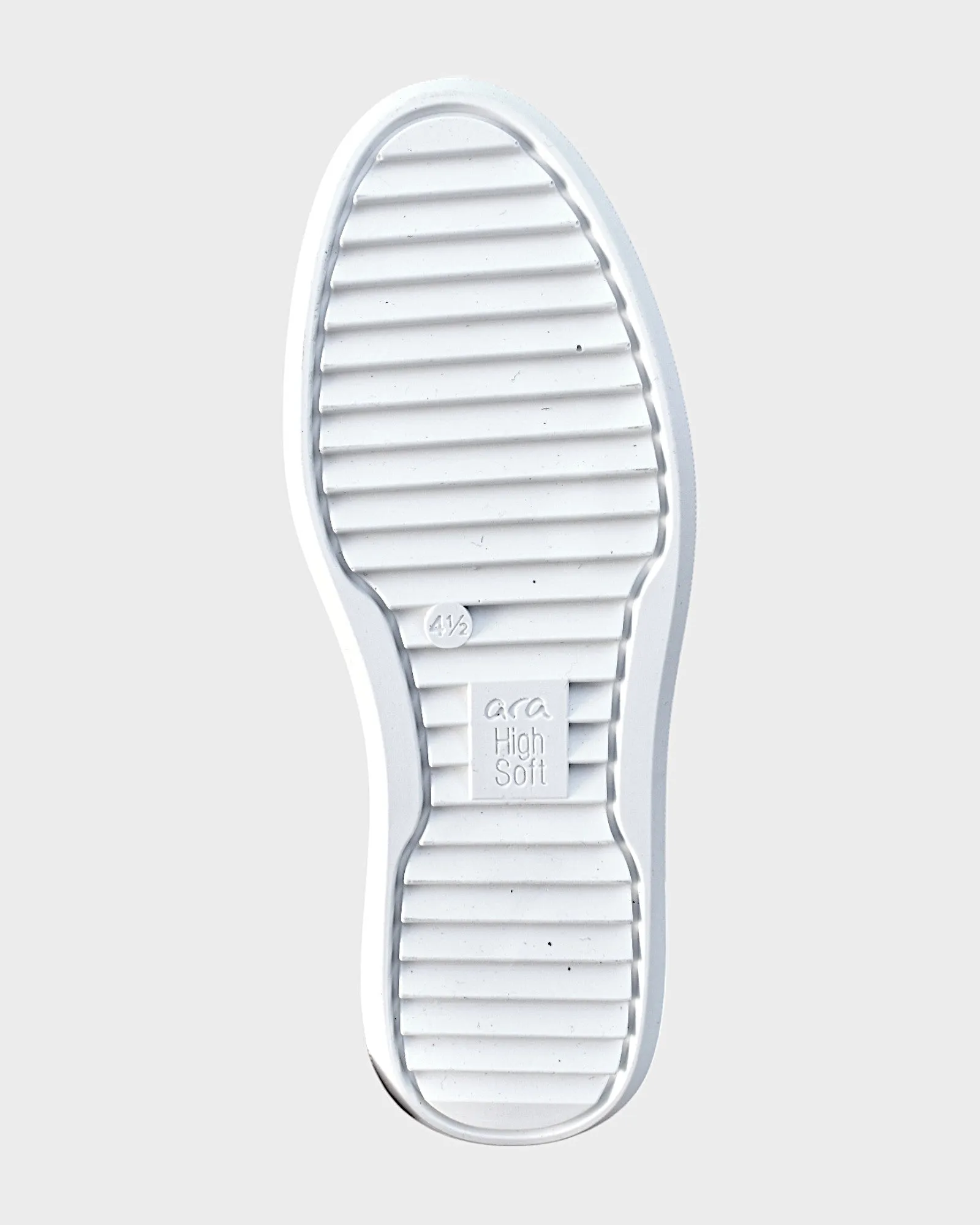 Ara 04H Size 6 only