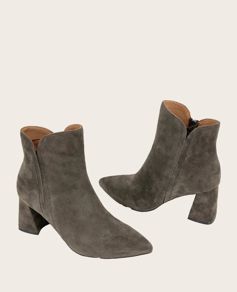 GENTLE SOULS - Danbury Suede Double Gore Heel Boot