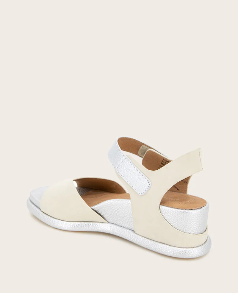 GENTLE SOULS - Jalleen Metallic Combo Ankle Strap Wedge