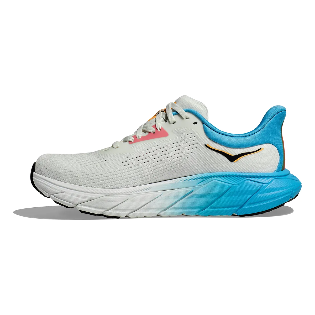 Hoka Arahi 7 - Blanc de Blanc - Swim Day