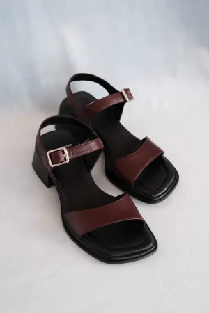 INES THICK STRAP SANDAL