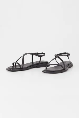 IZZY CRISS CROSS  SANDAL