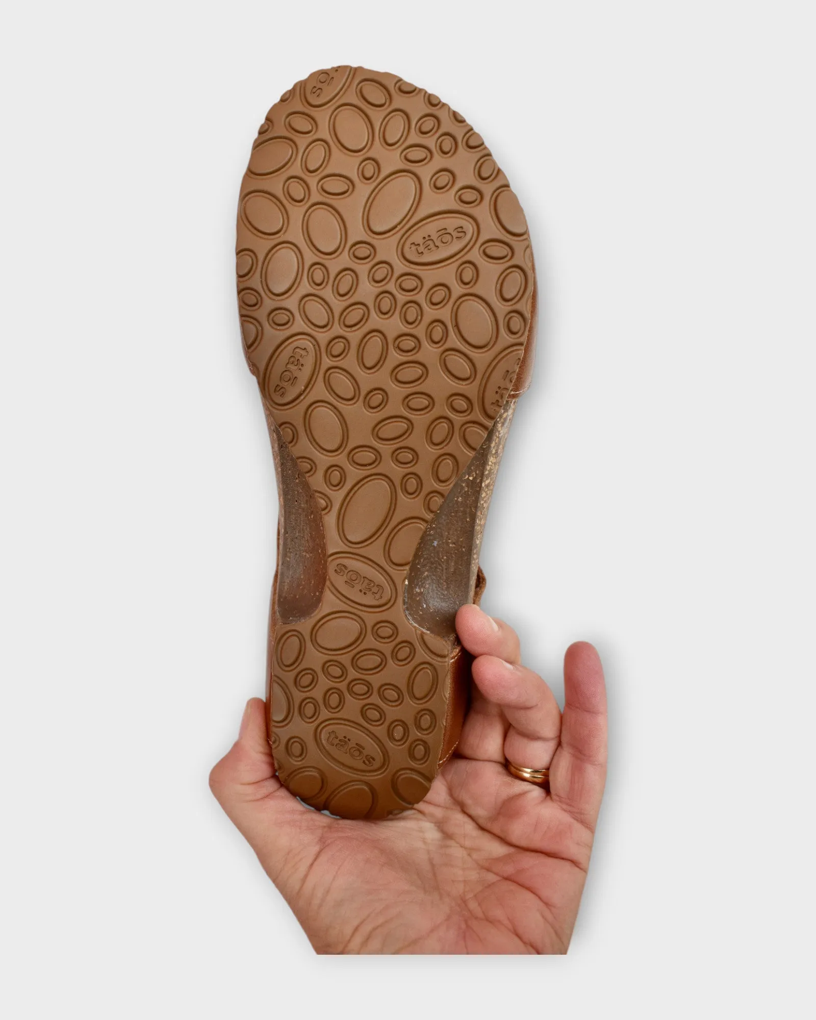 Taos Venture Size 42 only