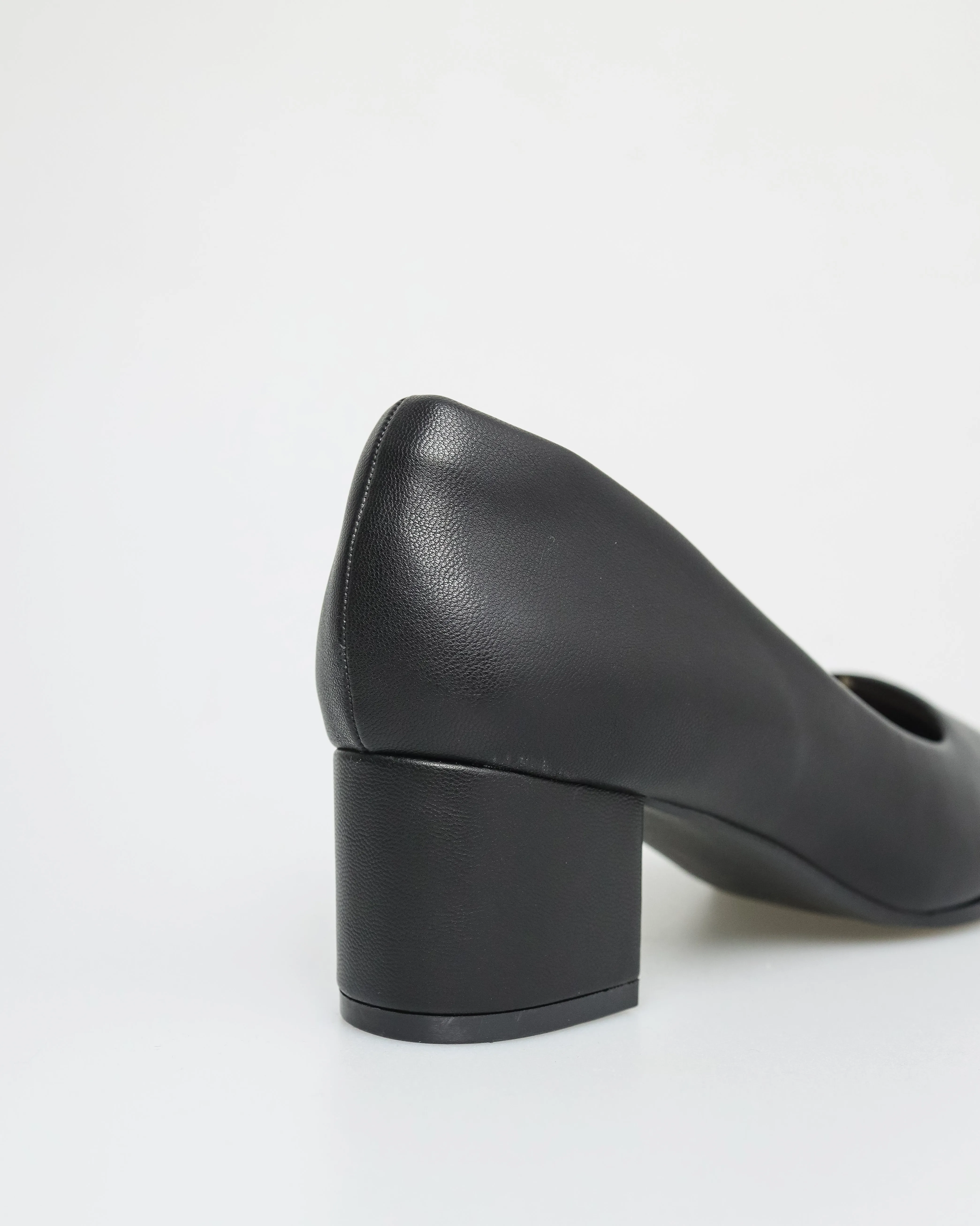 Tomaz NN245 Ladies Pointy Block Heels