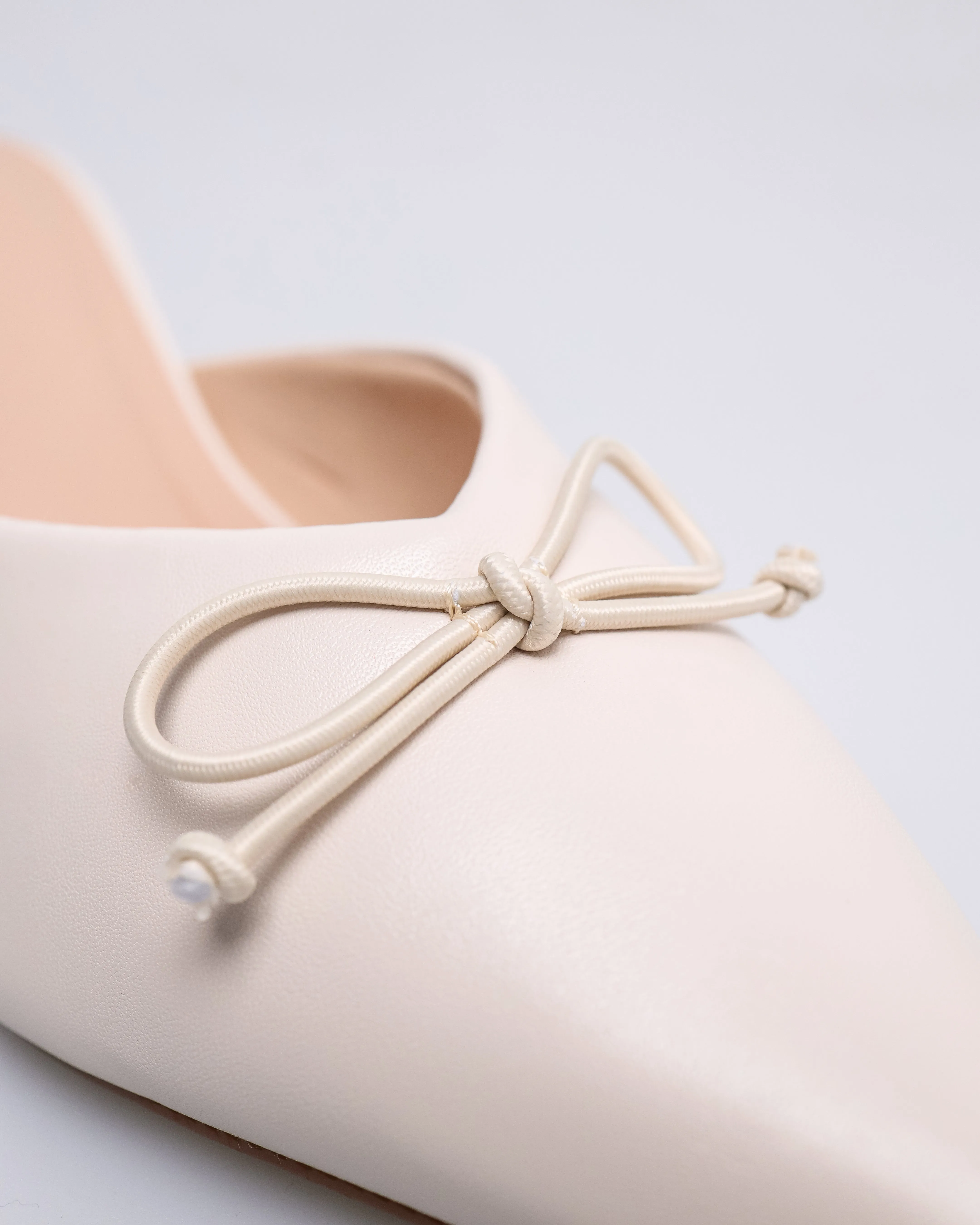 Tomaz NN582 Ladies Bow Heels