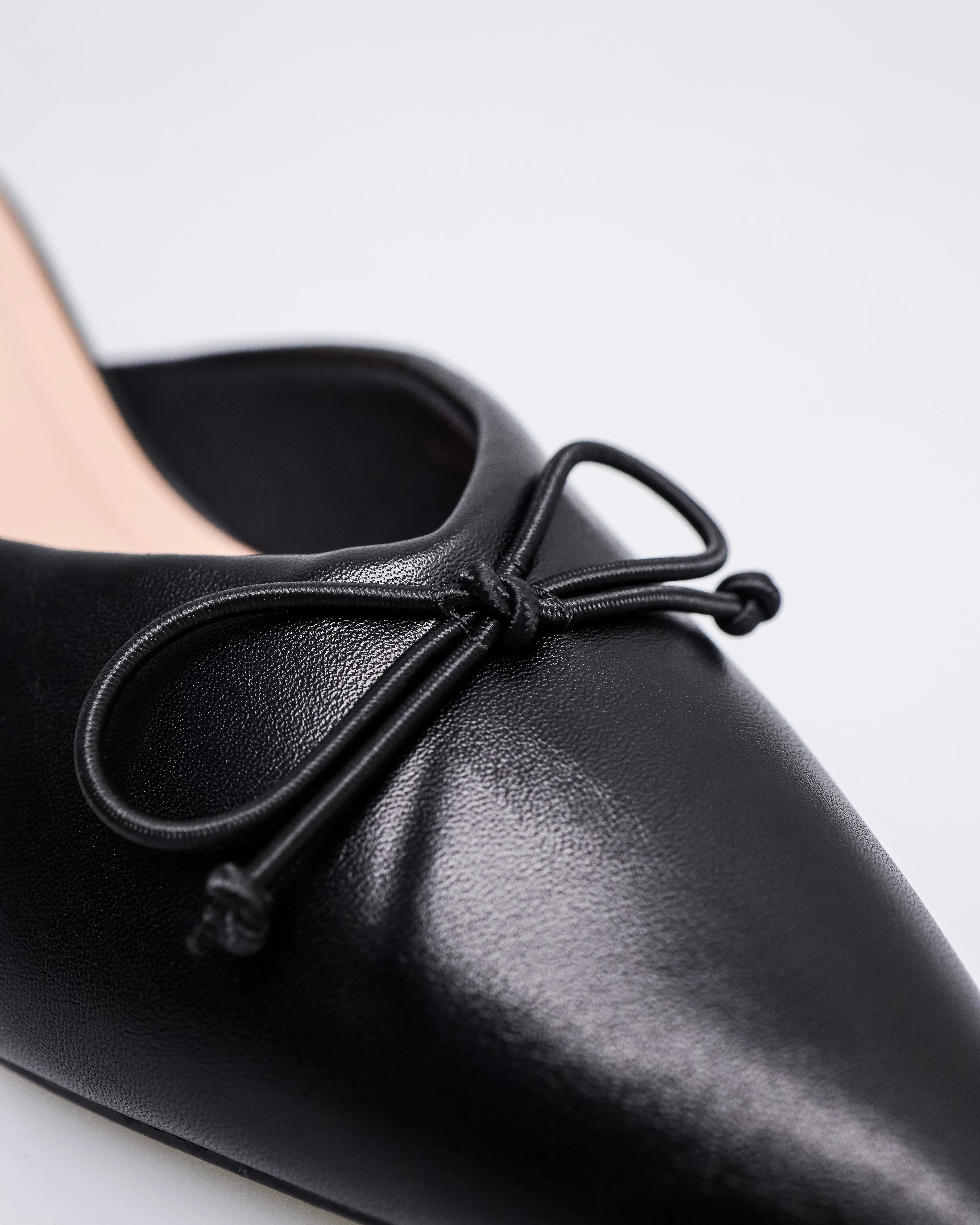 Tomaz NN582 Ladies Bow Heels