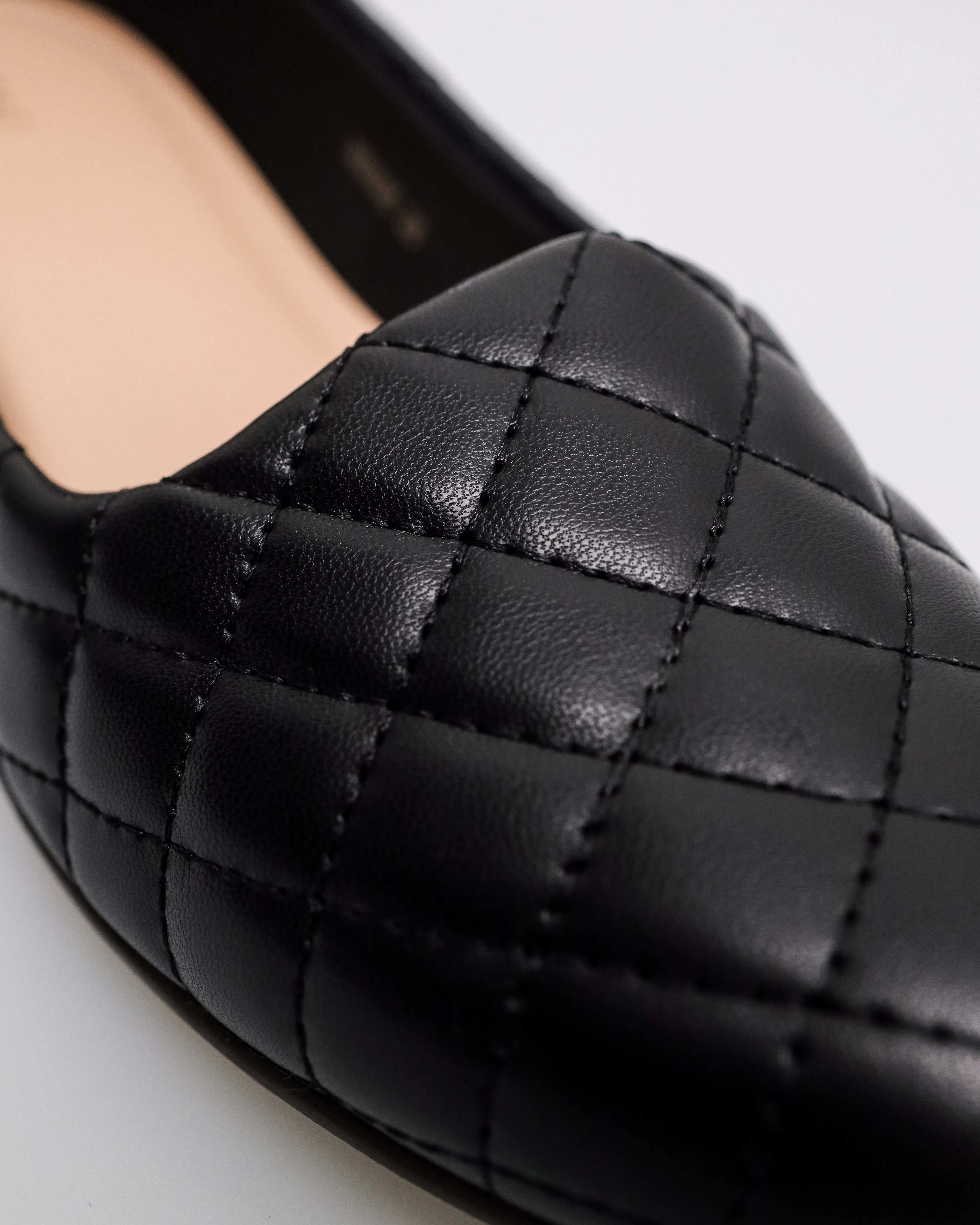 Tomaz NN606 Ladies Quilted Heels