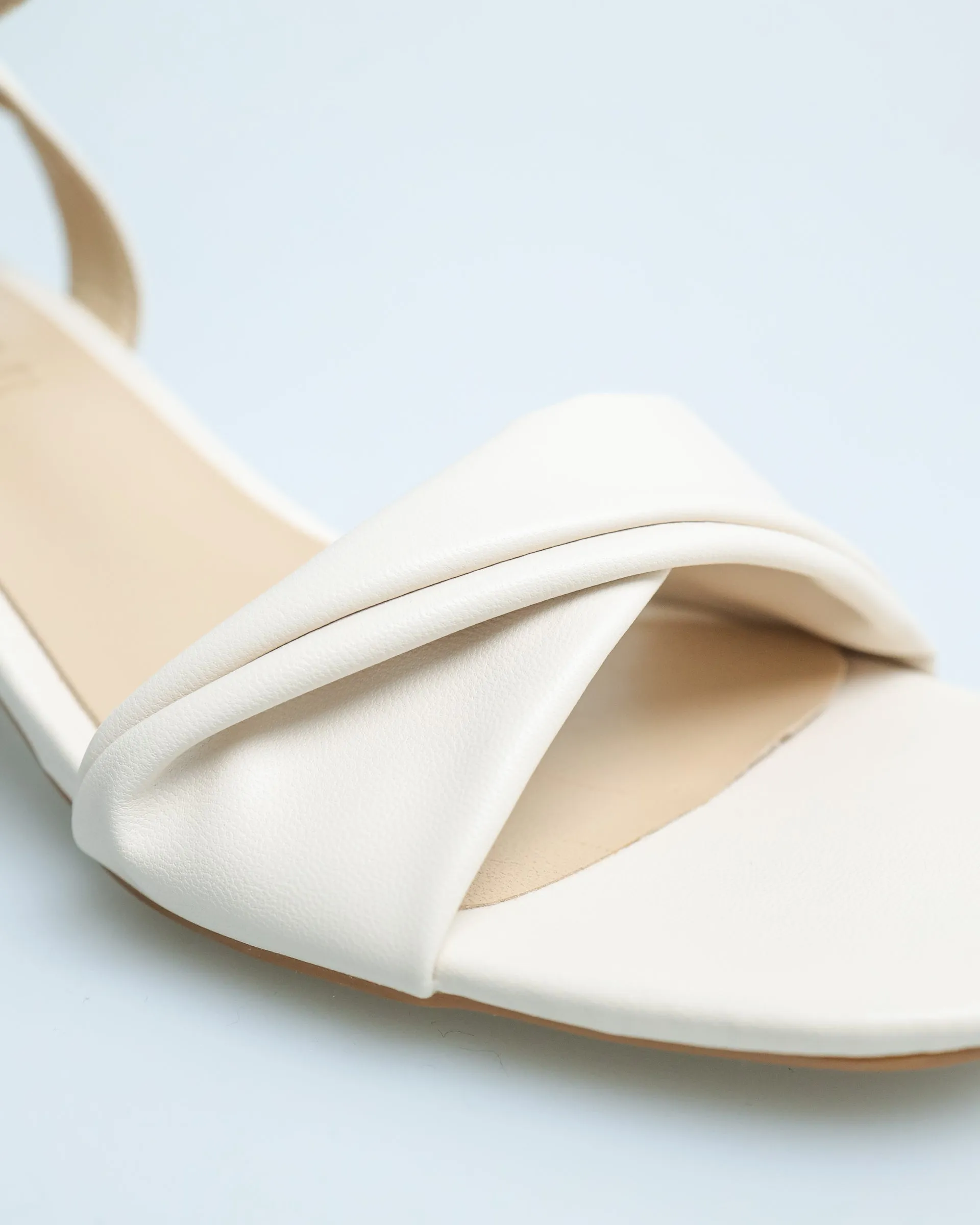 Tomaz YX109 Ladies Knotted Strap Slingback Heels (Cream)