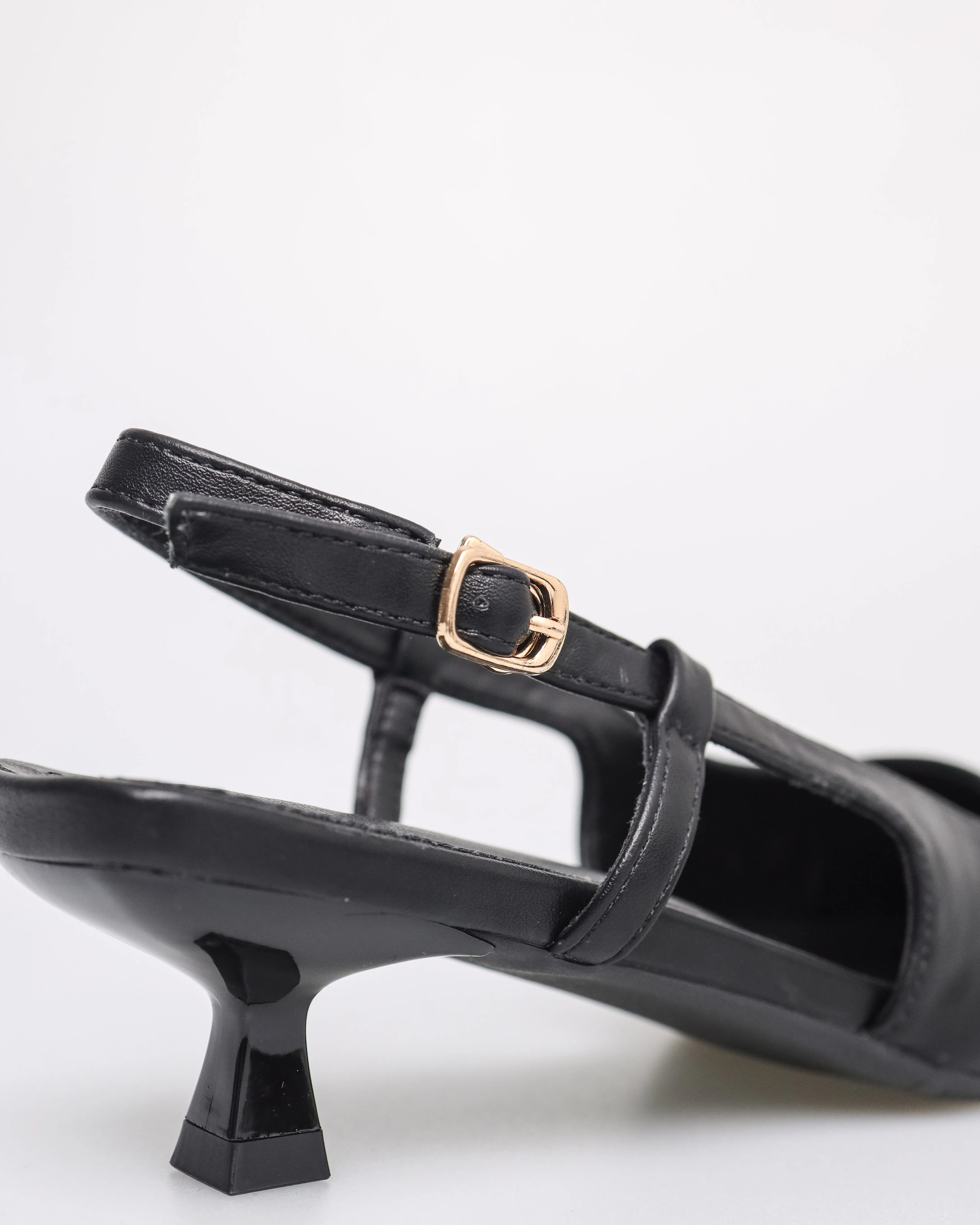 Tomaz YX167 Ladies Pointy Slingback Heels