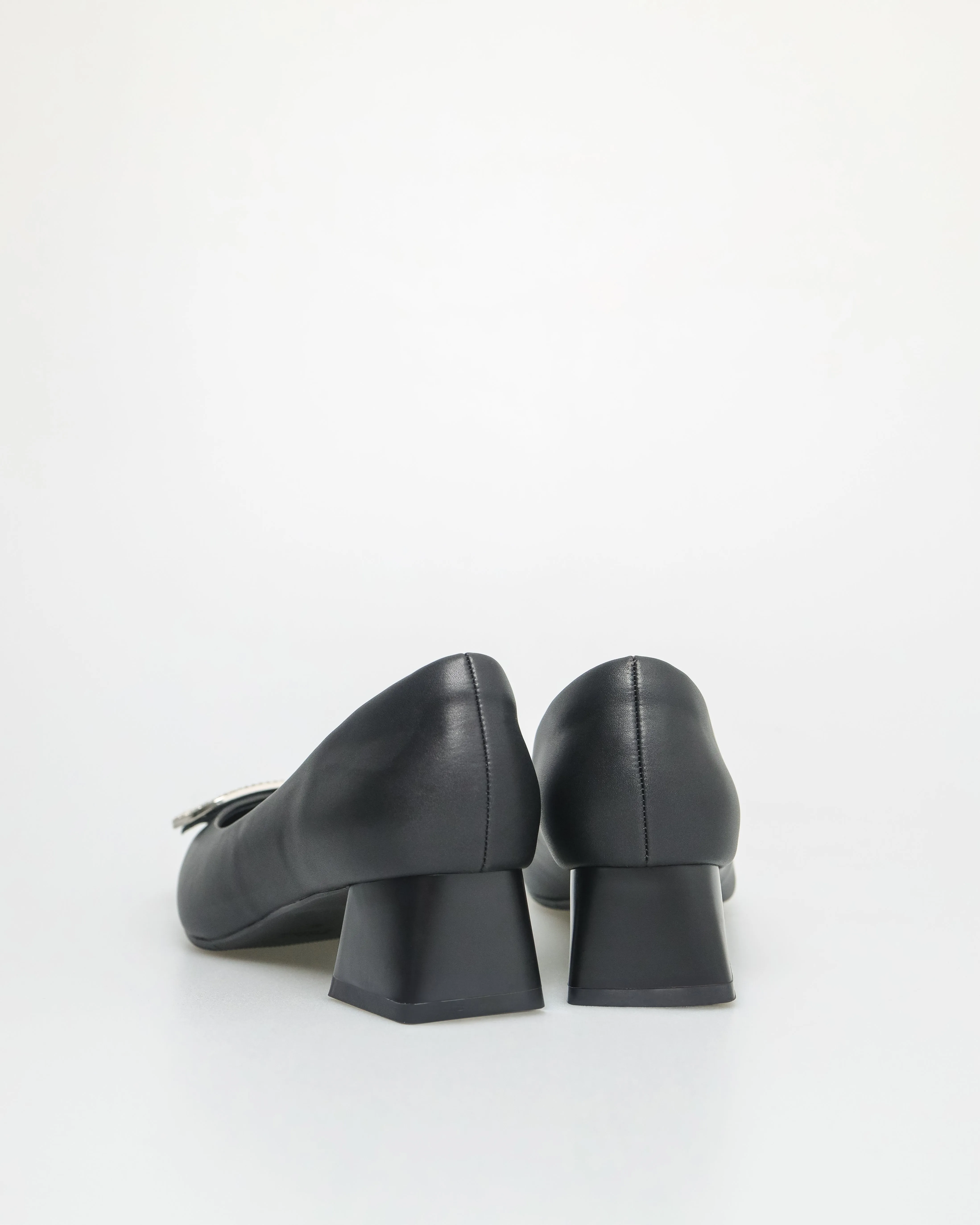 Tomaz YX172 Ladies Pointy Gemstone Heels