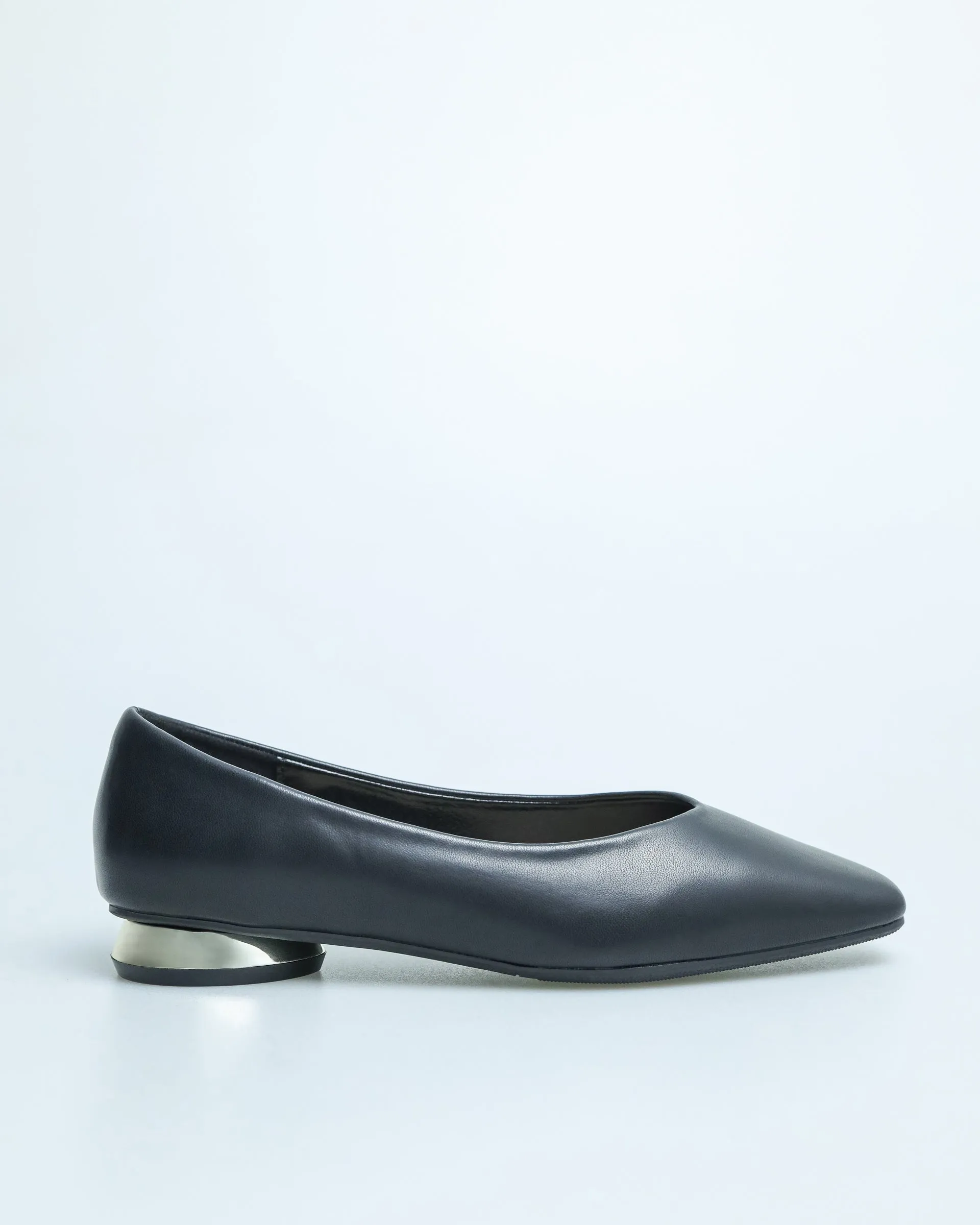 Tomaz YX86 Ladies Pointed Low Heels  (Black)