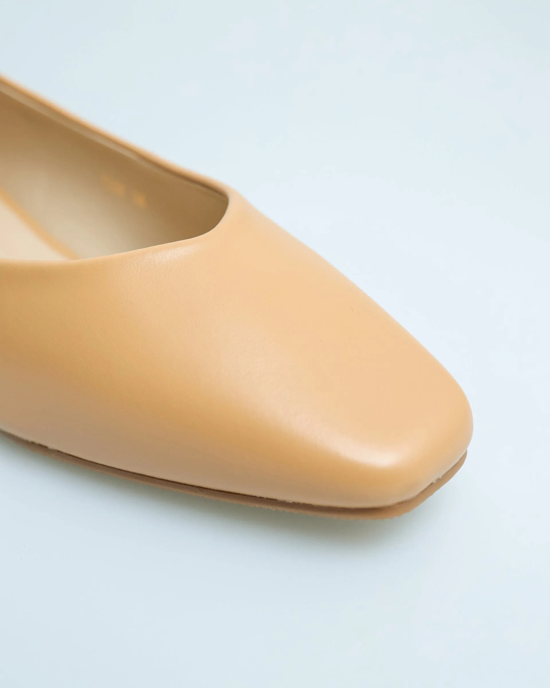 Tomaz YX86 Ladies Pointed Low Heels (Camel)