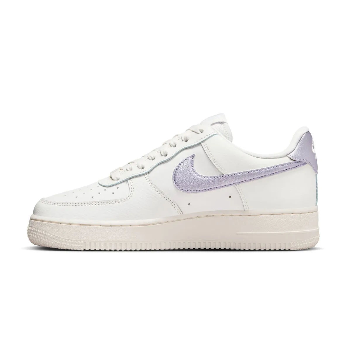 Wmns Air Force 1 '07 Ess 'Metallic Purple'