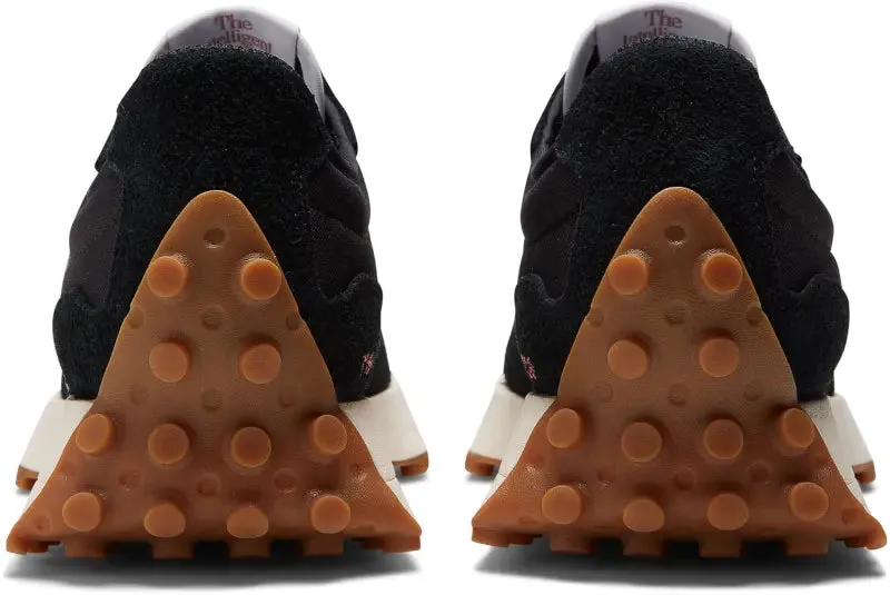 Women's New Balance 327  A Retro Sneaker with Modern Style